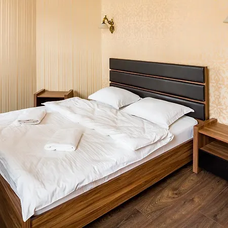 Leogrand On Doroshenka Street 1 Λβιβ