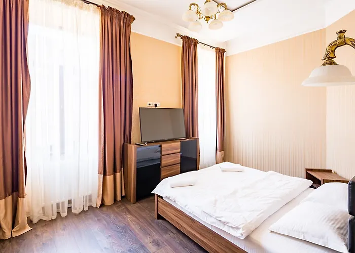 Leogrand On Doroshenka Street 1 إلفيف